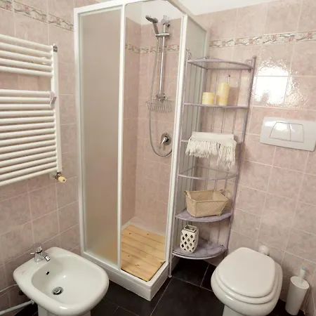 Casa Margherita 度假居 因佩里亚