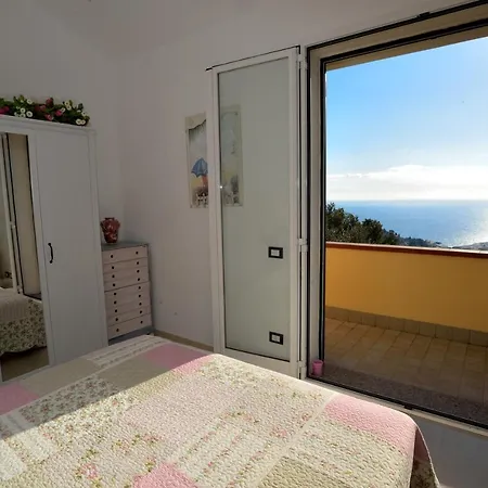 Casa Margherita 度假居 因佩里亚